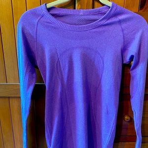 Long sleeve athletic top